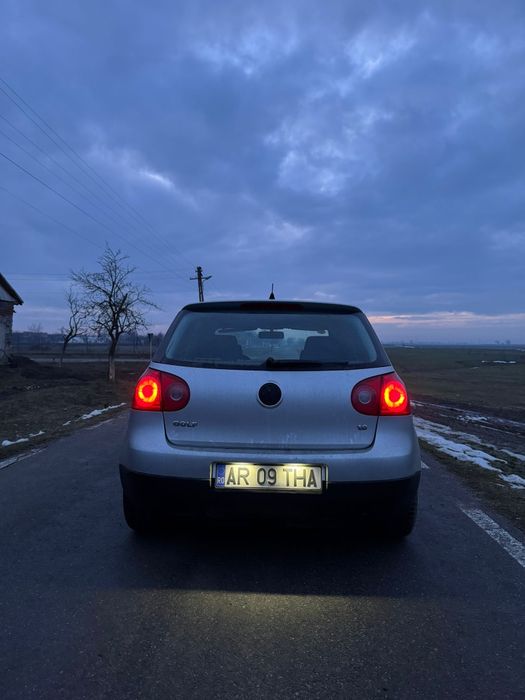 Vând golf 5, benzina MPI