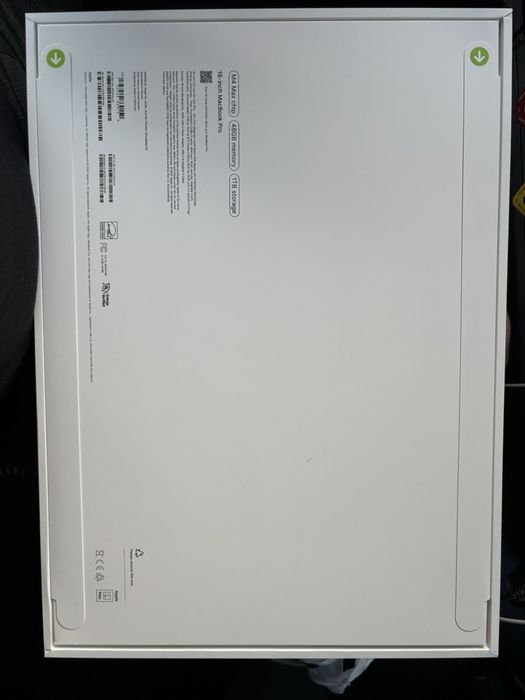 Лаптоп Apple MacBook Pro 16 2024, Apple M4 Max