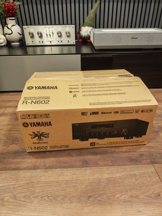 Amplificator Reciver Yamaha R-N602 DAC, ieșire subwoofer,  bluetooth..