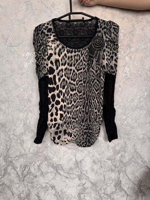 Кофты по 2000 тг