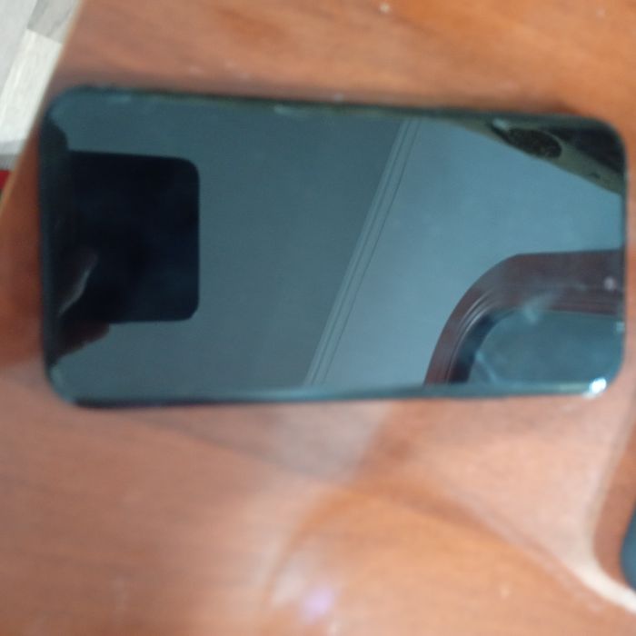 Срочно продам айфон хр акум 100%