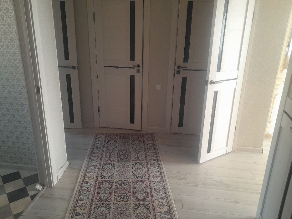 Сдаётся кв 2 ком Батыс 2  совместно