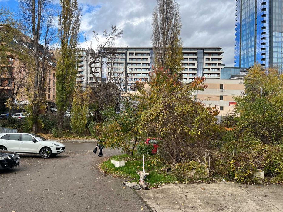 Продава се Гараж / Паркомясто в София, Изток - 20 кв.м за 5 €/кв.м - Снимка #1