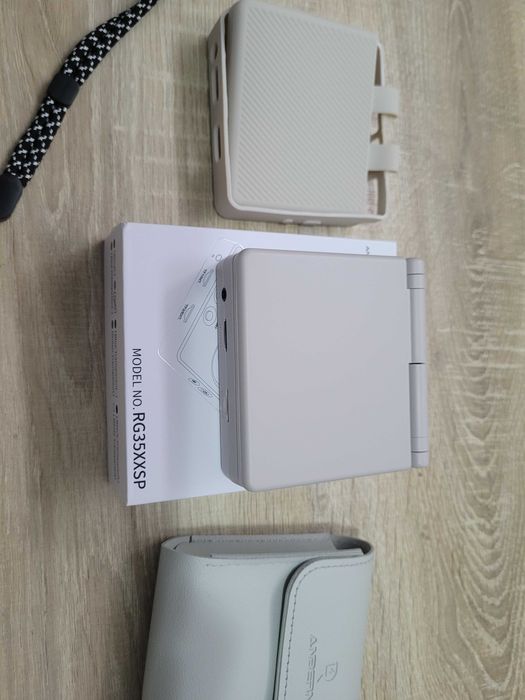 Consola Retro ANBERNIC RG35XXSP Flip