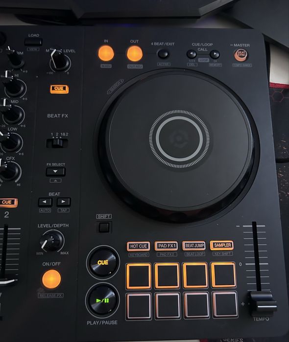 Pioneer FLX4 (cu garanție)