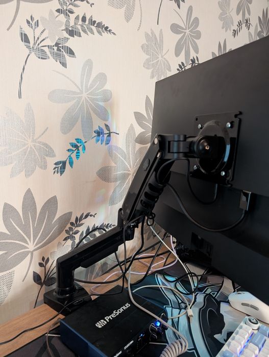 Монитор Samsung FullHD