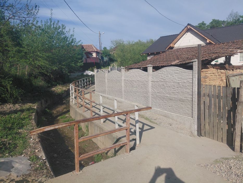 Gard placi  prefabricate din beton, oferim montaj
