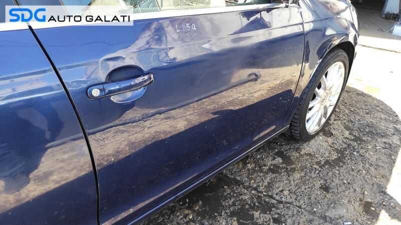 Usa Usi Portiera Portiere Fata Dreapta cu DEFECT Dezechipata VW Jetta 2005 - 2011 Culoare LD5Q