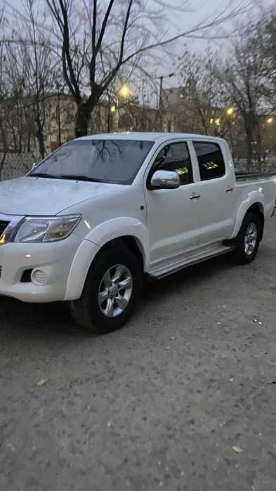 Toyota Hilux 2011