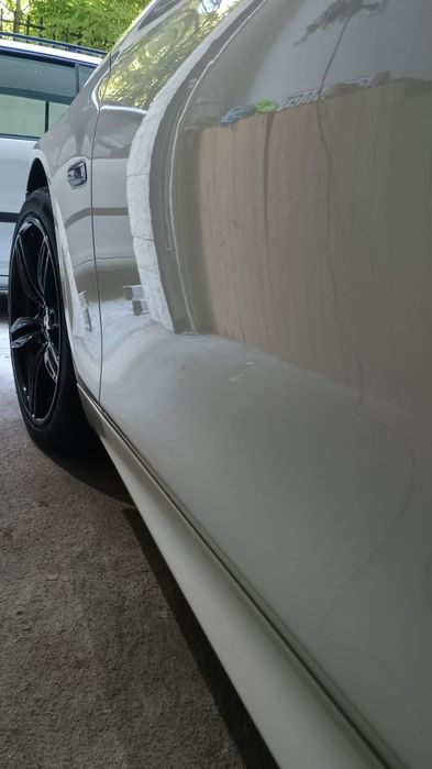 Полиране на автомобили с нанасяне на керамична вакса