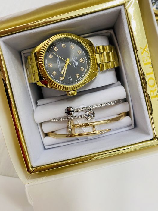 Часы с браслетами