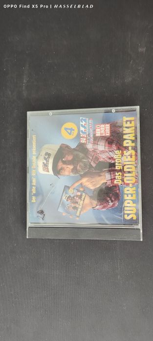 Se vând albume muzicale originale, din diferite genuri: pop, rock, dan