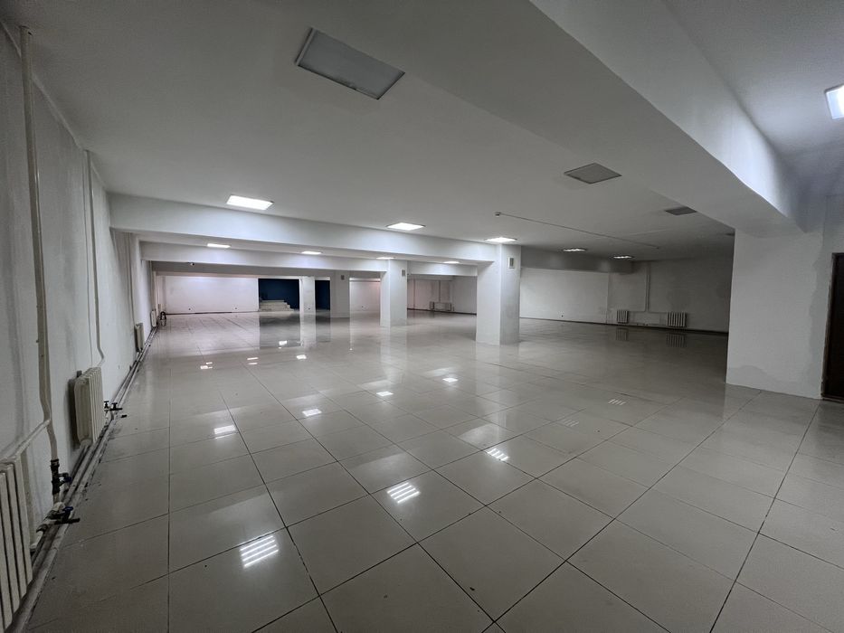 Сдам помещение в торговом центре