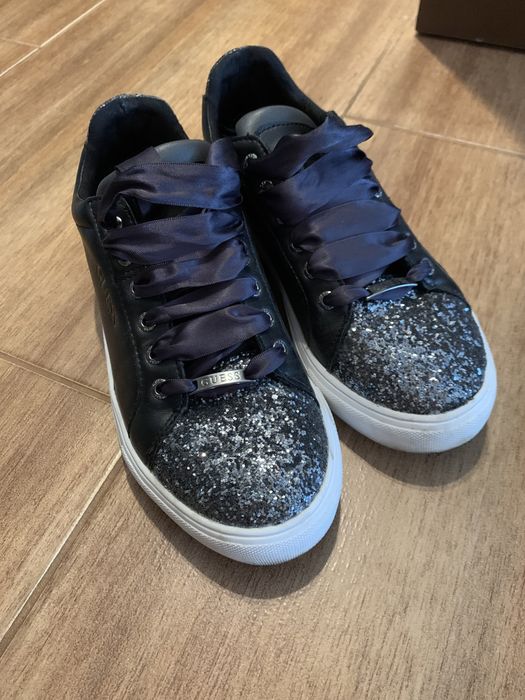 Дамски гуменки Guess