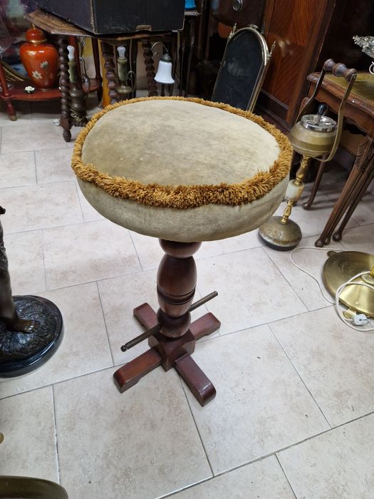 Прекрасен антикварен английски бар стол табуретка