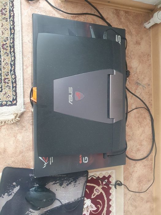 продам б/у ноутбук