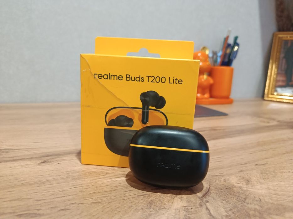 Наушники realme buds