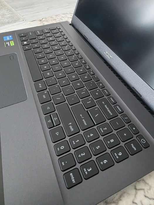 Laptop Gaming Acer Aspire 7 i5-12450H 16GB DDR4 RTX 2050 500GB