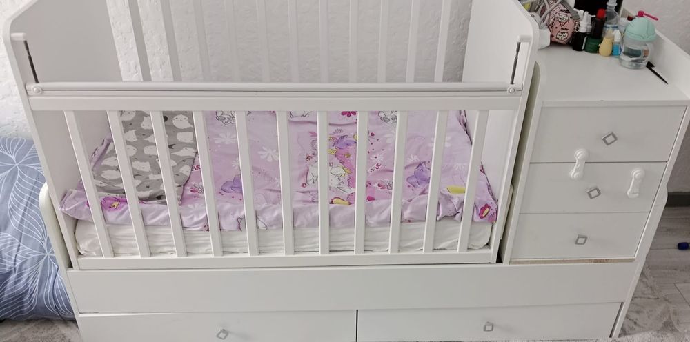 Продам детскую кроватку