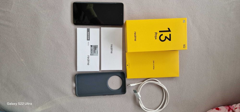 Realme 13 Pro Plus 5G Snapdragon 7s Gen 2, 512GB, 12GB RAM, златен,