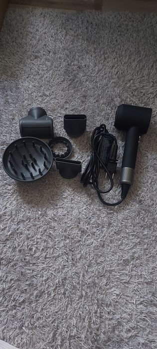 Dyson supersonic