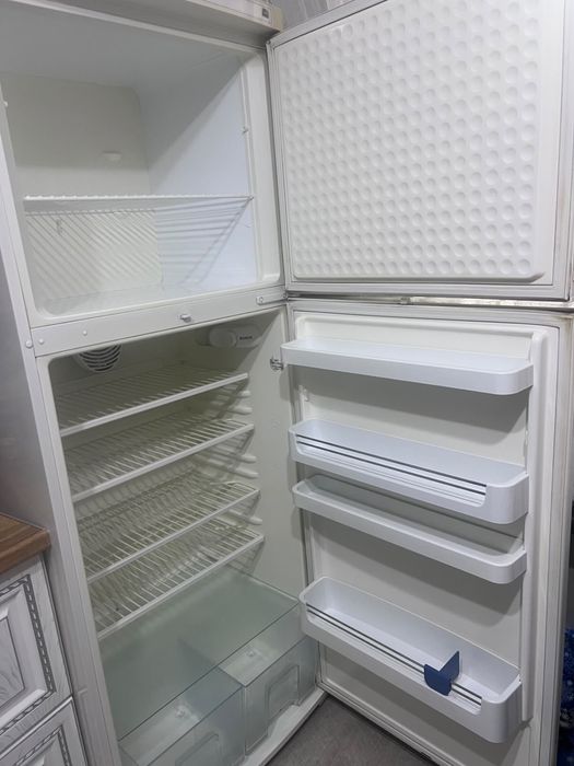 Холодильник, техника для кухни