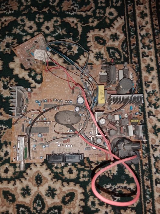 Телевизор на запчасти