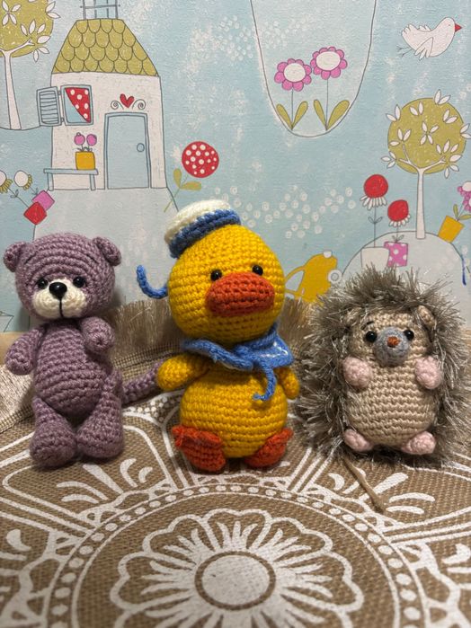 Вязаная игрушка ручной работы