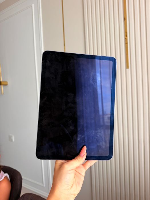 Продам iPad Air 2022