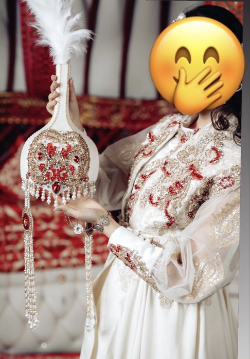 Продам платье на УЗАТУ