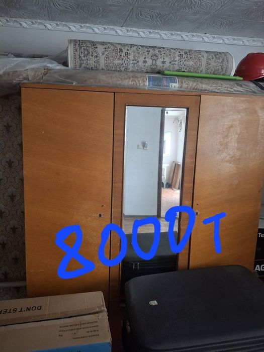 Продам шкафы и компьютерный стол