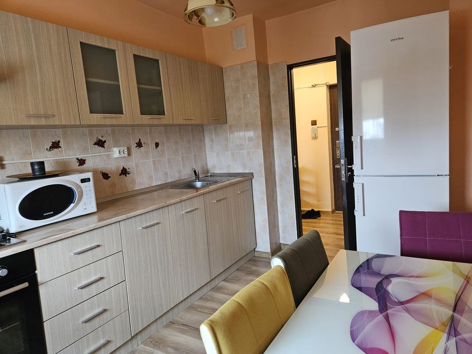 Decomandat, două camere, Lăpuș Electroputere Mall