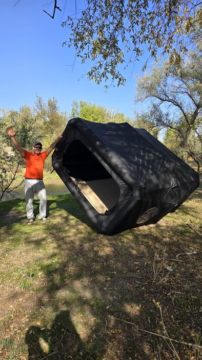 Продам надувную палатку