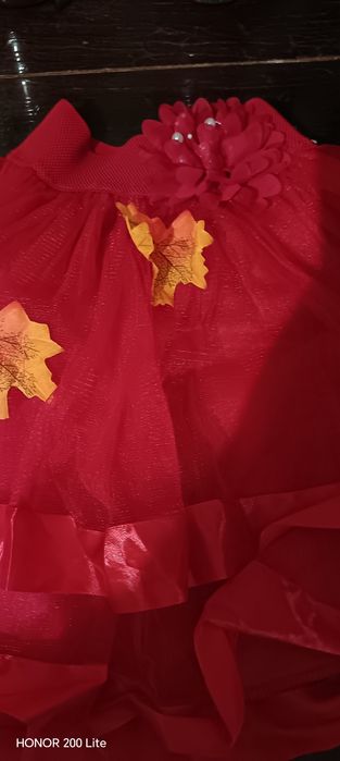 Продам юбку с листьями