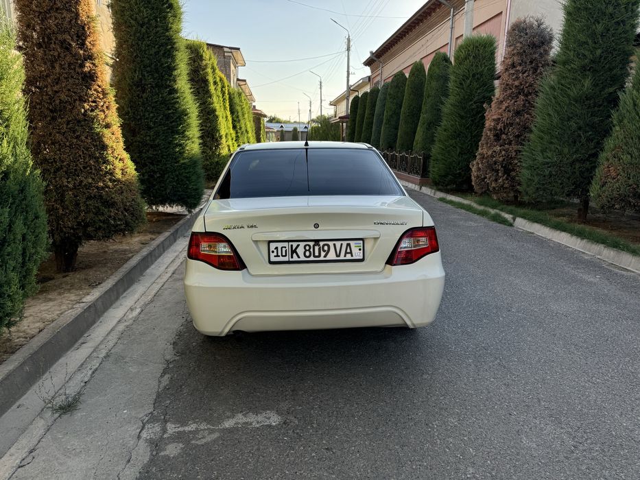 Nexia 2 1.6 sotiladi!!!