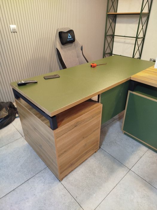 Loft mebel rabochi stol