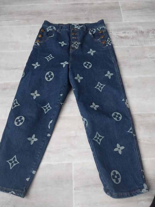 Продам джинсы женские