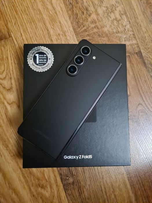Galaxy Z Fold 5 Black.