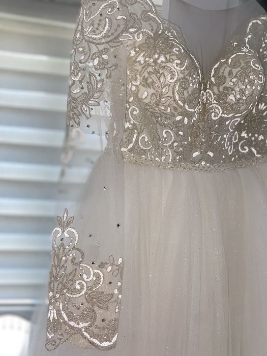 Булченска рокля със воал и обръч