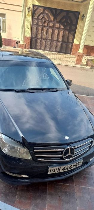 Передние и задние фары на Мерседес