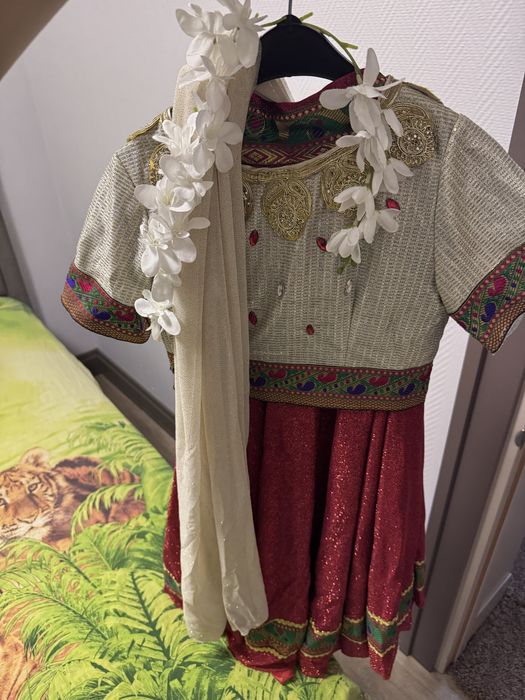 Продам индийский костюм