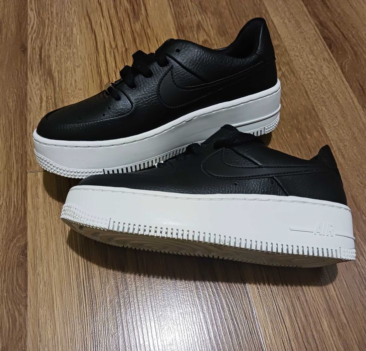 W AF1 Sage Low Black/Black-White