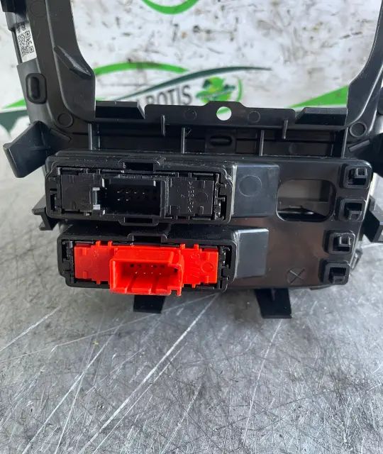 Consola centrala 655 863 212 A Skoda Scala 2020