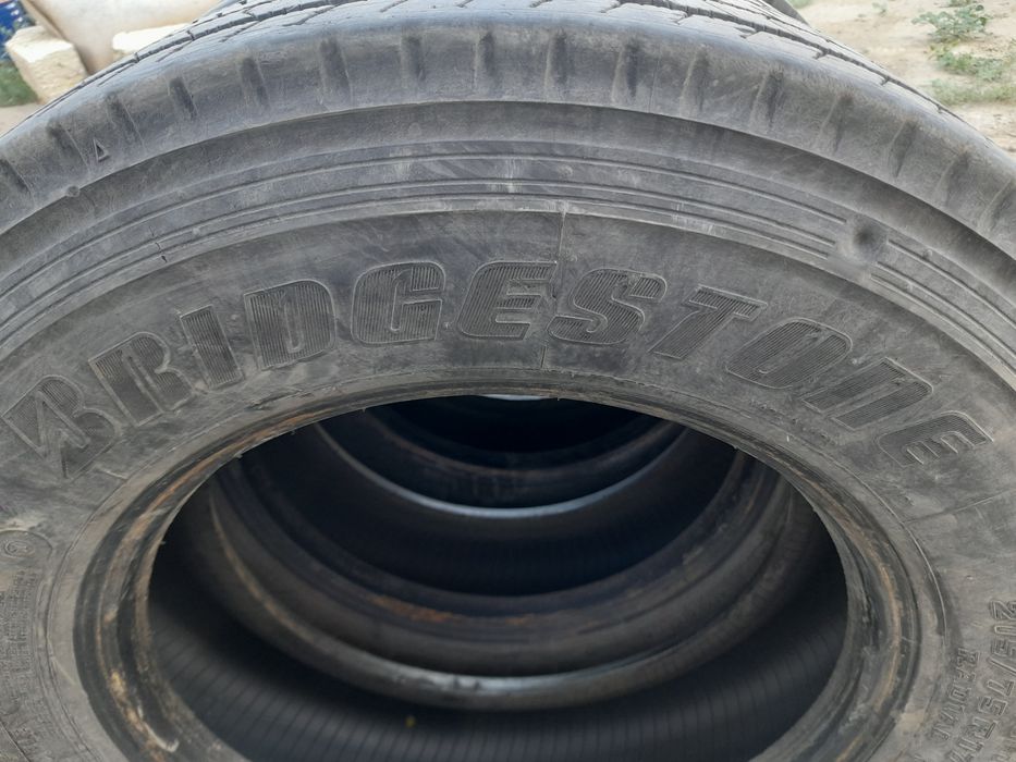 Bridgestone 215/75/17,5