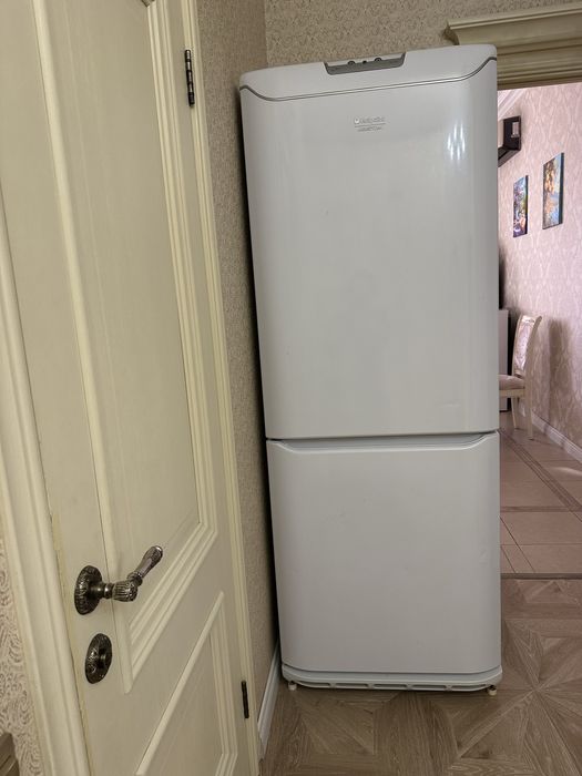 Продается б/у холодильник