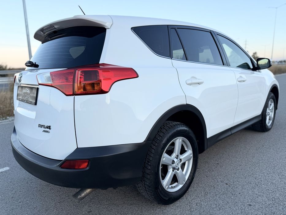 Toyota RAV 4 2.0 D-4D 126к.с 2015г. AWD 4X4