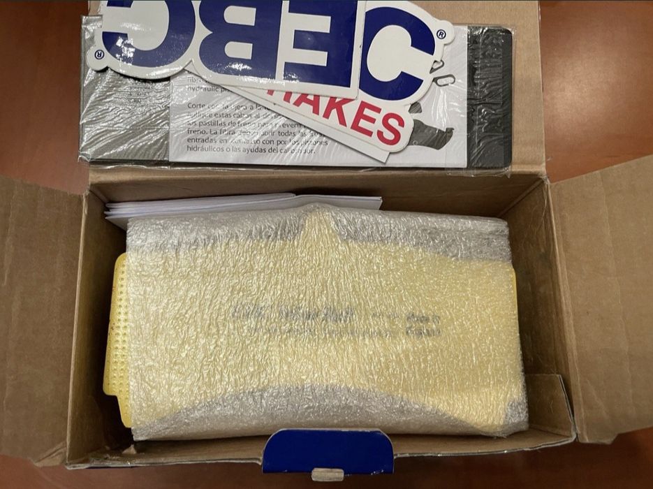 Колодки для Malibu 2,Epica,Nissan 350z,EBC Yellow Stuff