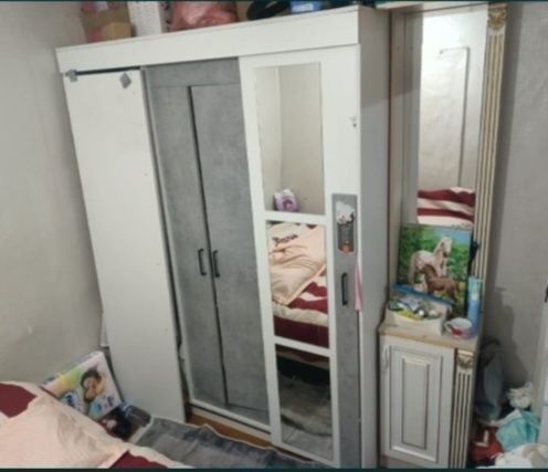 Срочно продаю 2 комнатные квартиру