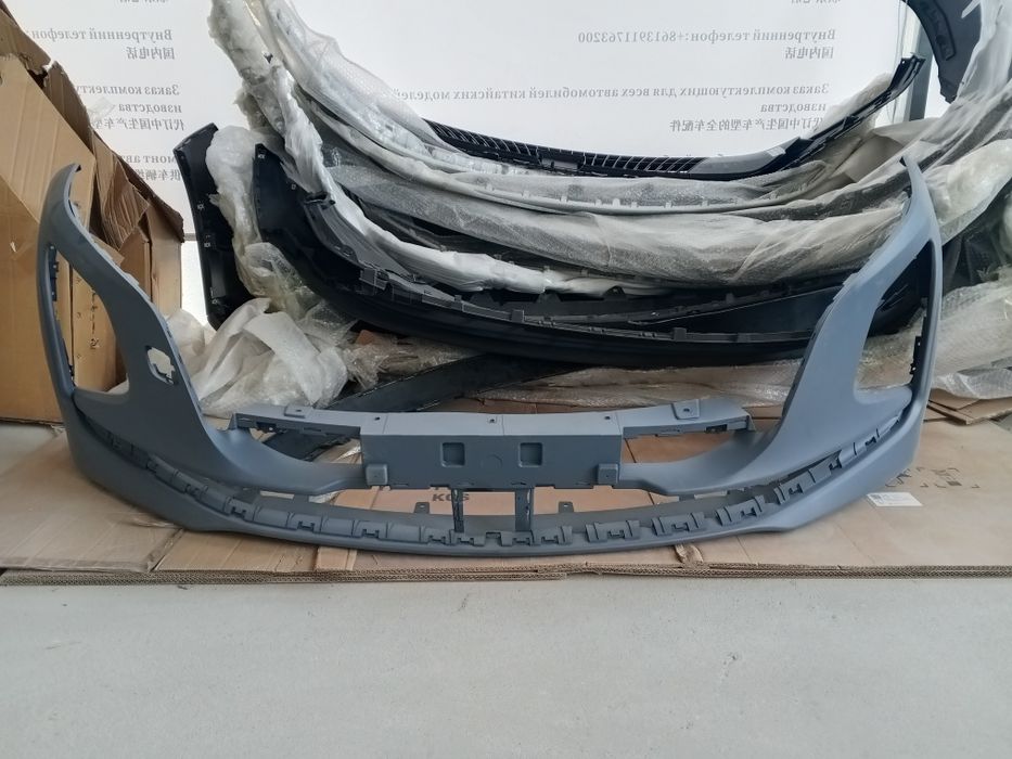 Orqa o'ng fara Hongqi E-QM5. Orqa chap fara ham bizda mavjud.