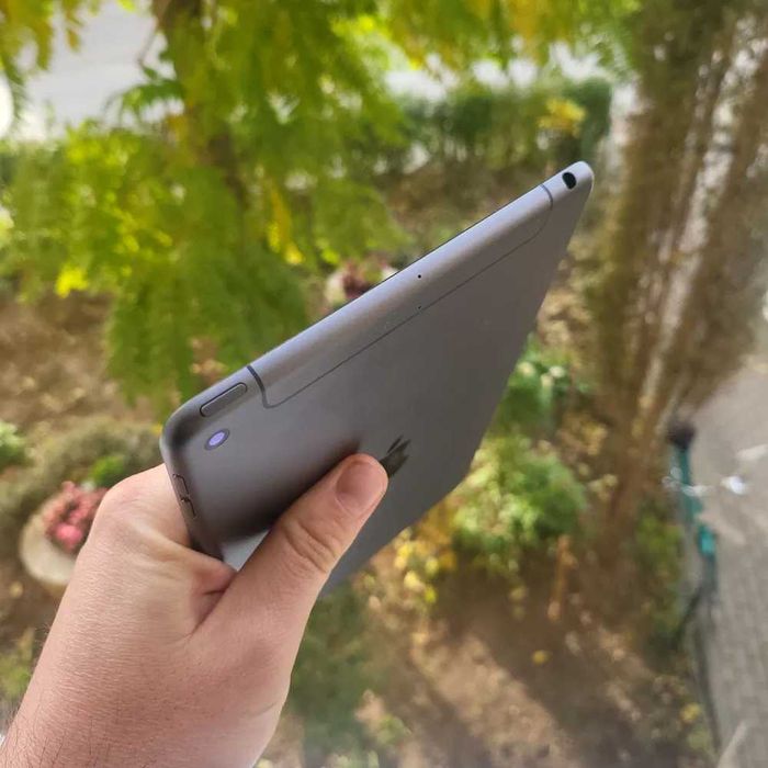 ipad mini 5 cu celular